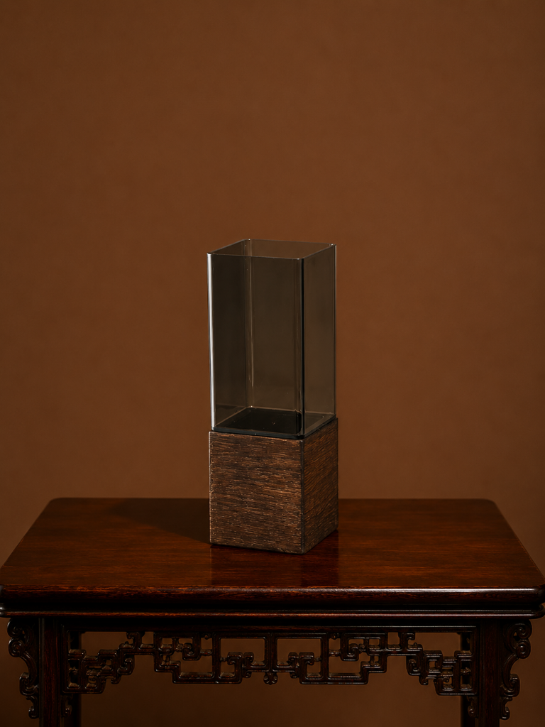 Vaso de Acrílico com Base de Madeira