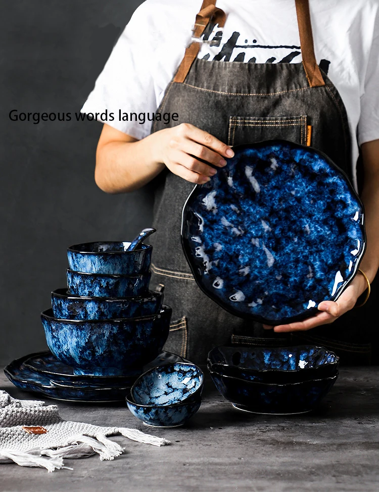 Louça Japonesa Azul Marinho em Cerâmica