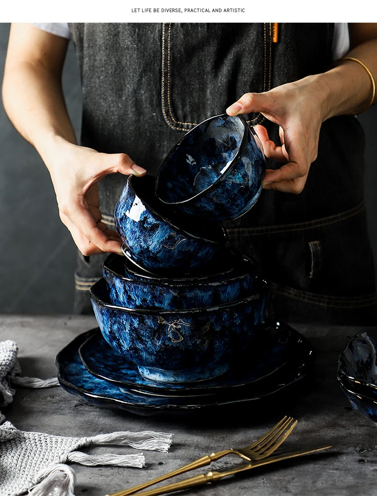 Louça Japonesa Azul Marinho em Cerâmica