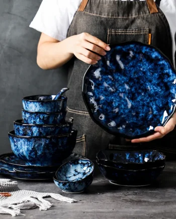 Louça Japonesa Azul Marinho em Cerâmica