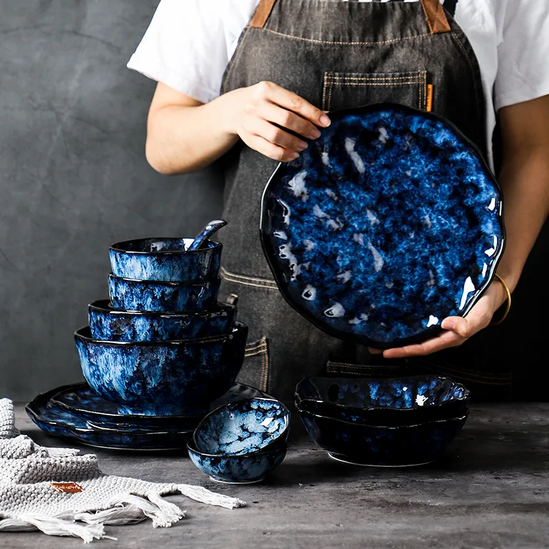 Louça Japonesa Azul Marinho em Cerâmica